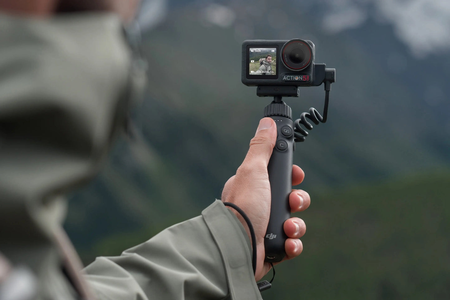 DJI Osmo Action Multifunctional Charging Handle – Extended Battery Grip with Camera Control & Power Bank Function