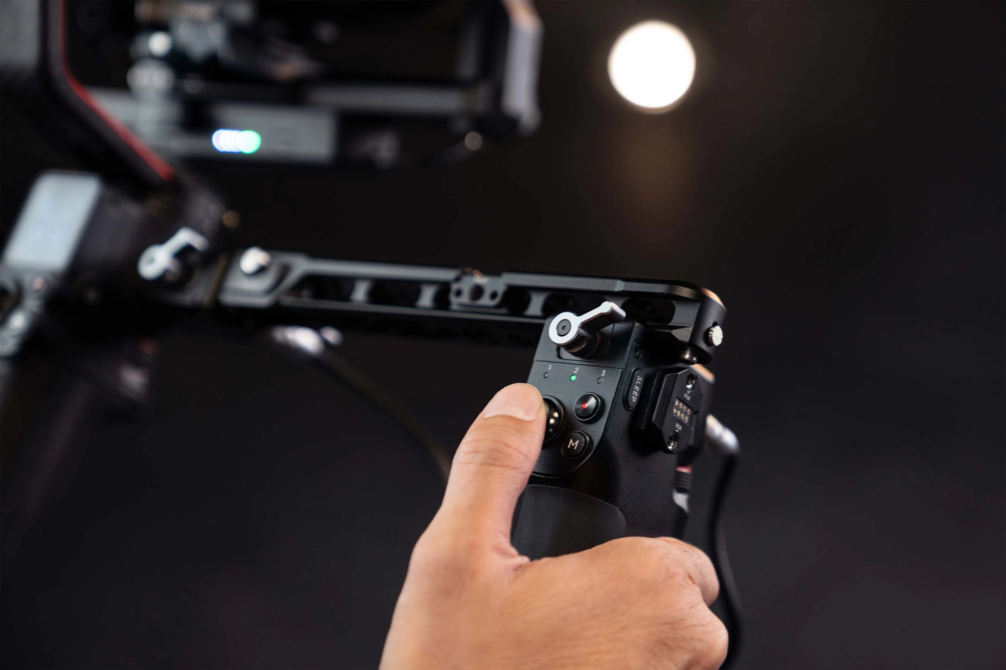 DJI Ronin Tethered Control Handle – Extended Wired Control for DJI RS 3 Pro & DJI RS 2 | Original DJI