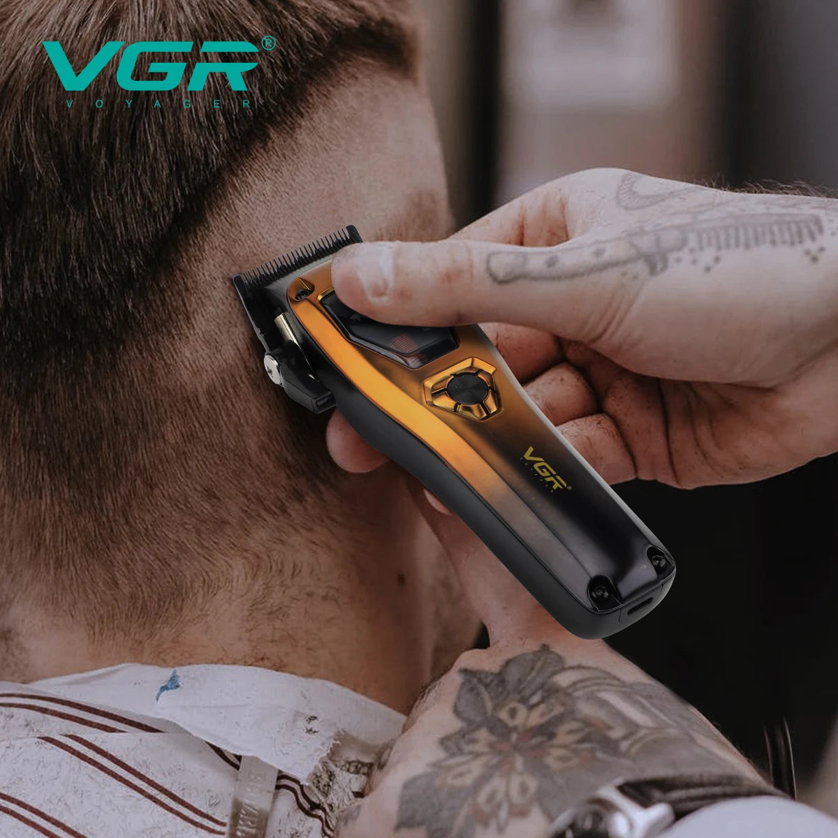 Profesionalni strižnik las VGR V-668 – motor Vector 11.000 vrt./min, 250 minut delovanja, 6 glavnikov