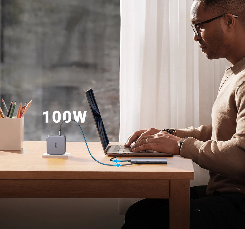 UGREEN 9-v-1 USB-C Hub s 4K60Hz HDMI, 10Gbps USB-vrati, gigabitnim Ethernetom, PD100W
